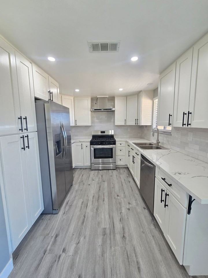 8472 Underwood Ave - Photo 2 of 16