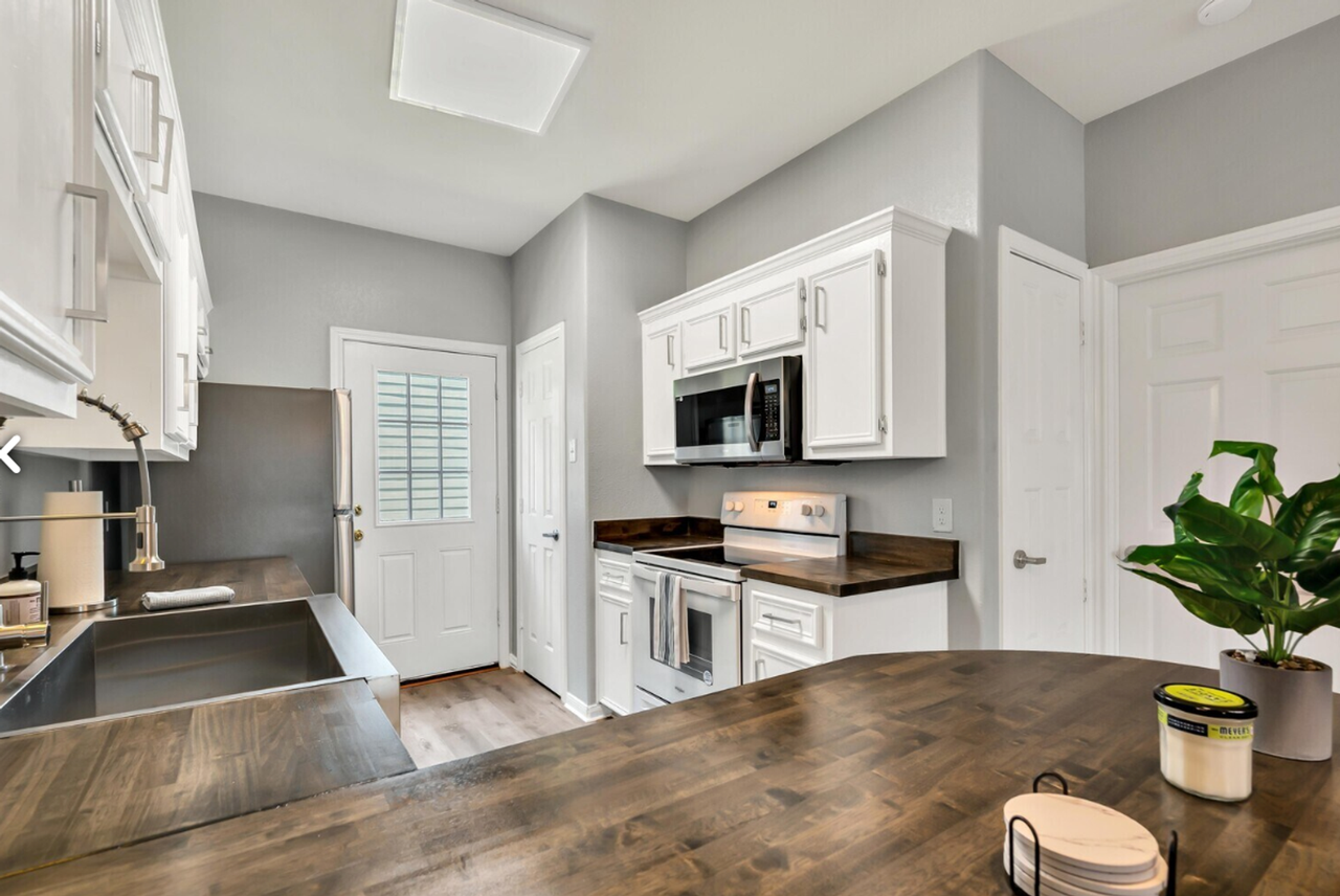 1500 James Ave #A - Photo 2 of 18