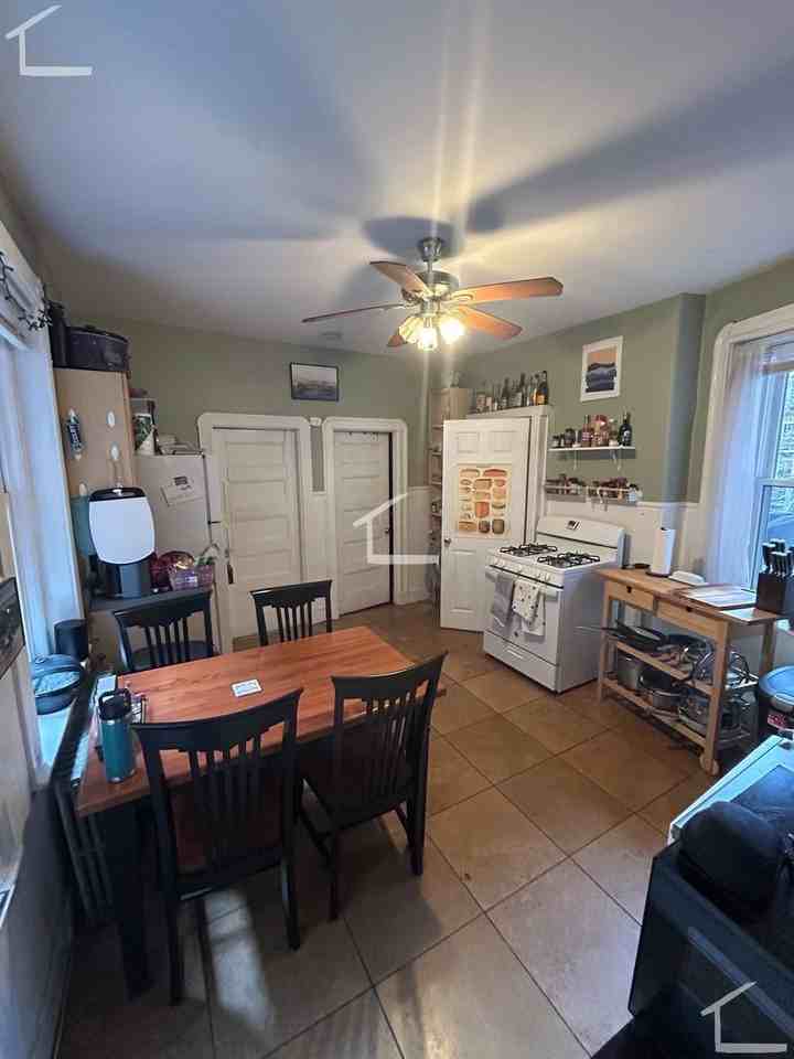 145 Charles St - Photo 4 of 6
