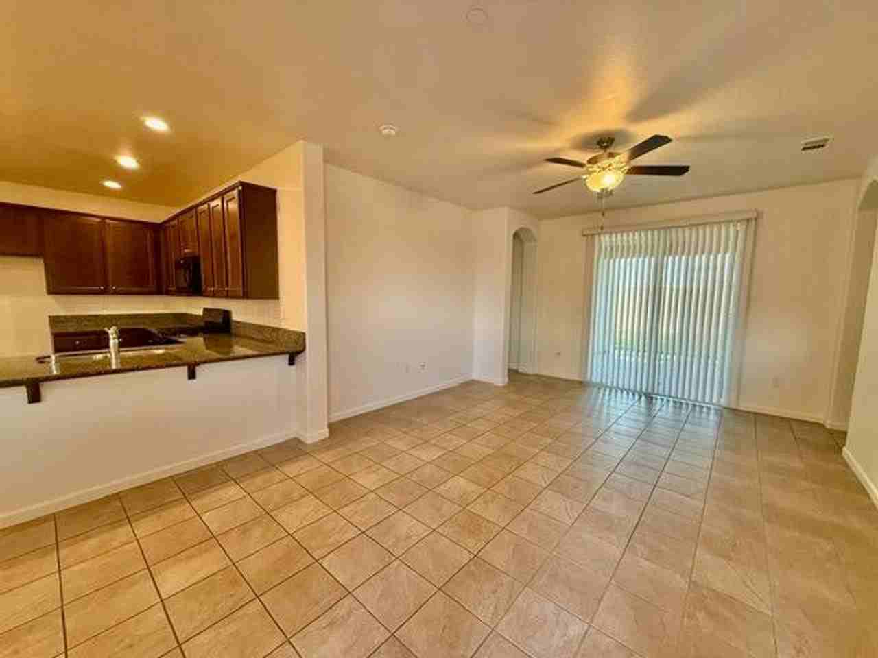 1762 Bolton Ave - Photo 5 of 27