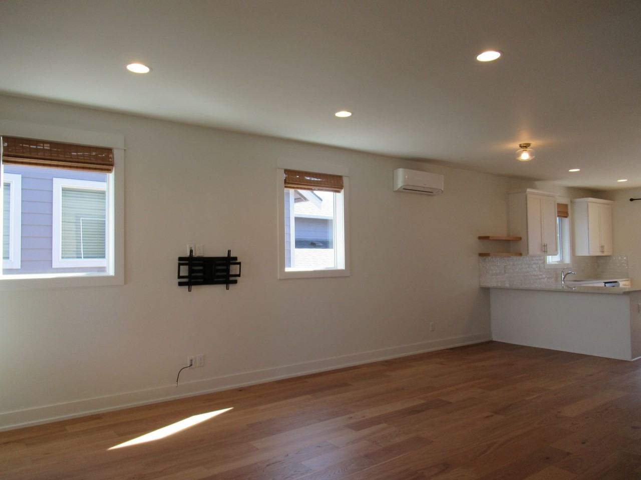 18956 132nd St E - Photo 4 of 21