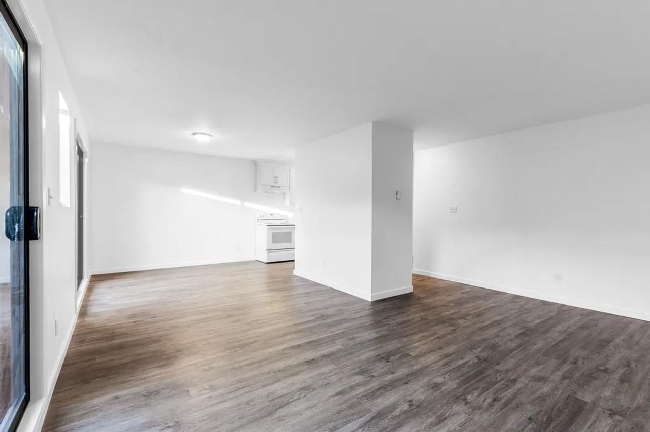 3812 Mission St #2 - Photo 3 of 12