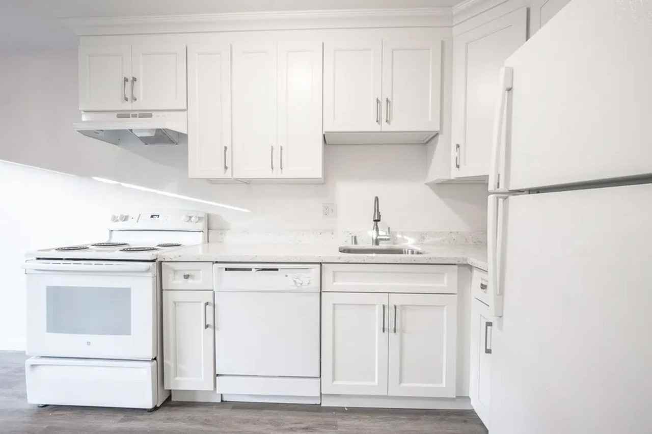 3812 Mission St #2 - Photo 5 of 12