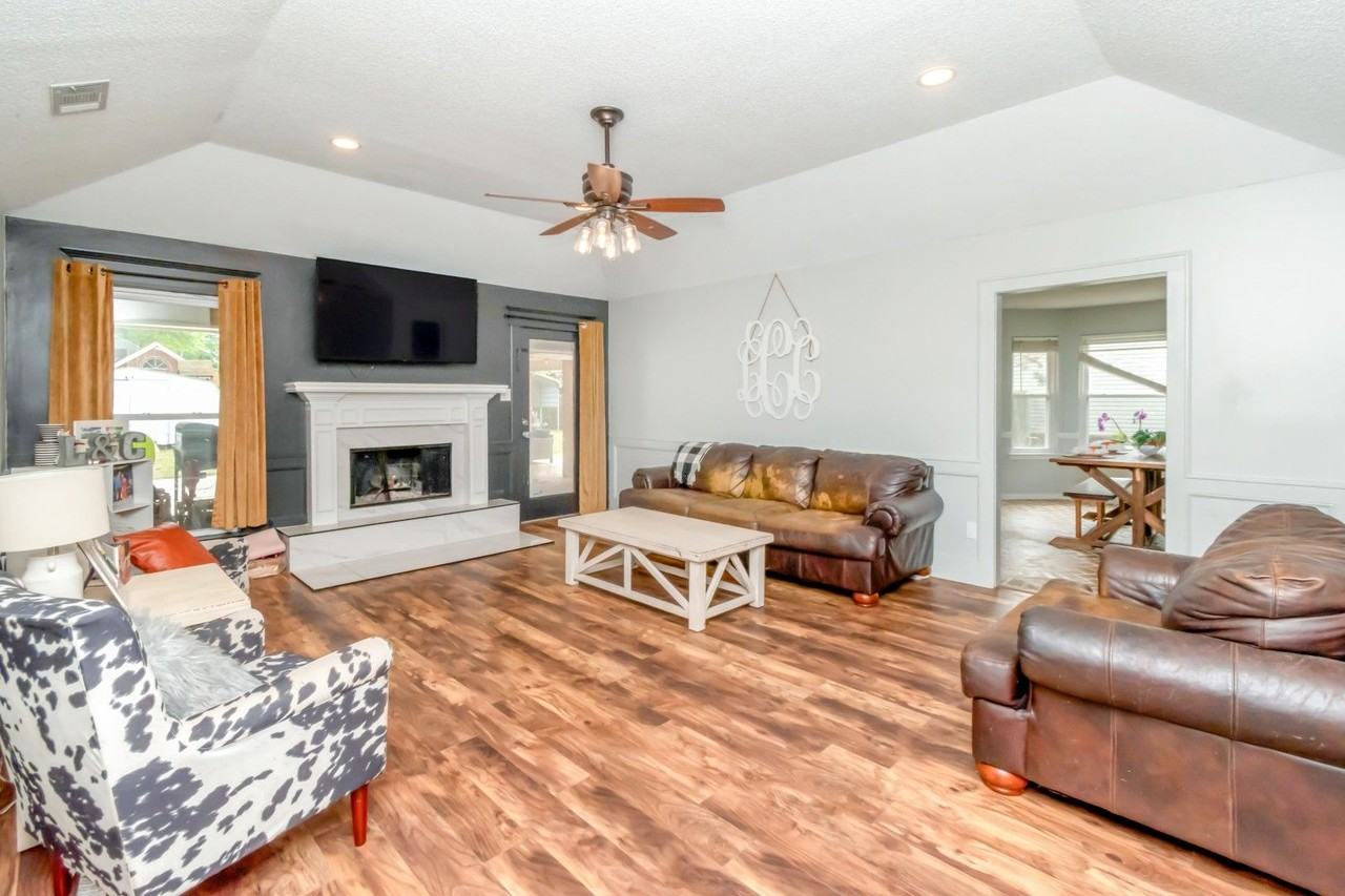 612 Vaughn Dr S - Photo 5 of 29