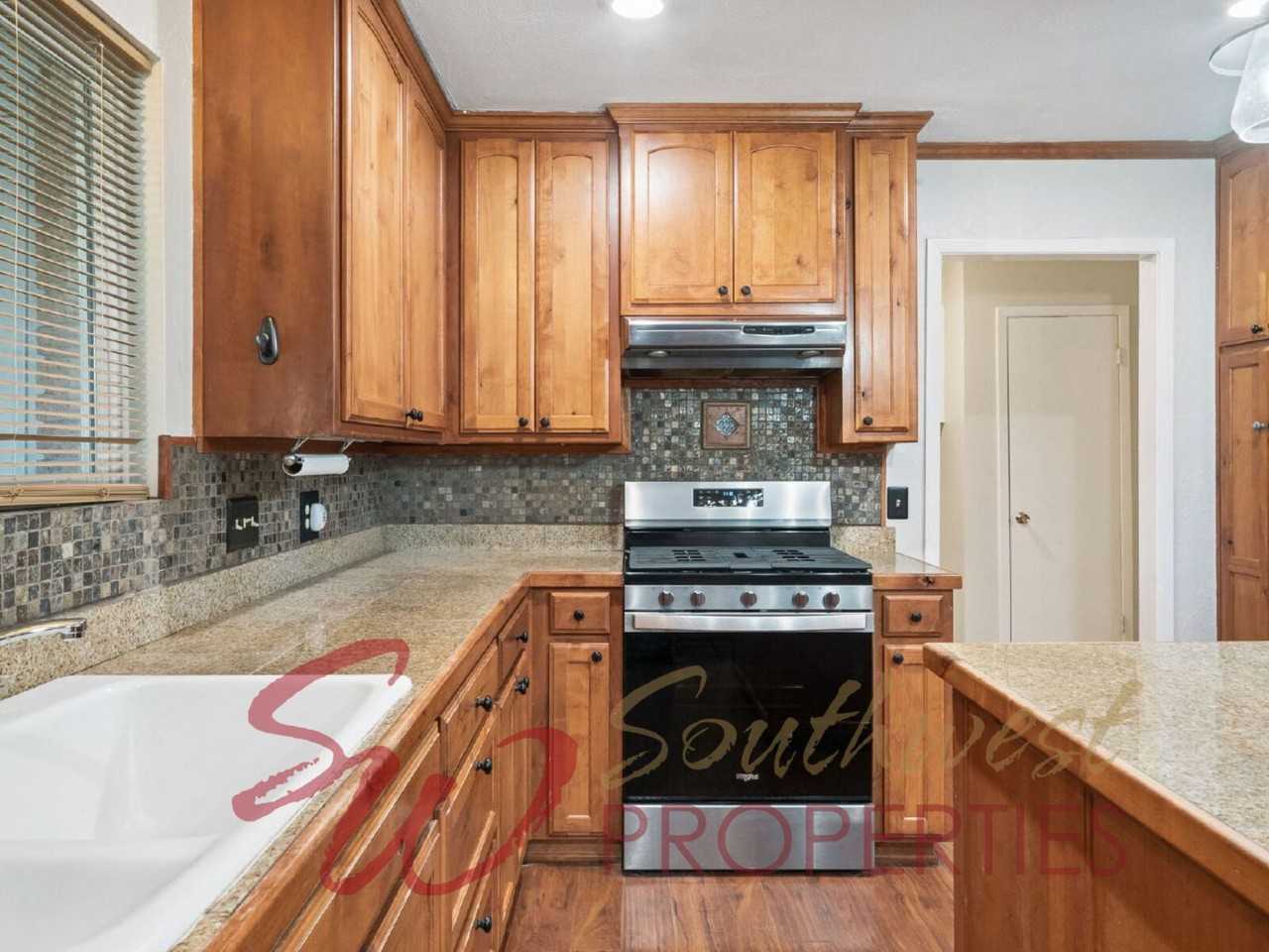 596 N Lydia St - Photo 6 of 18