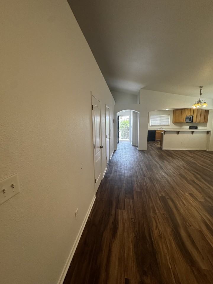 2138 W Solis St - Photo 4 of 16