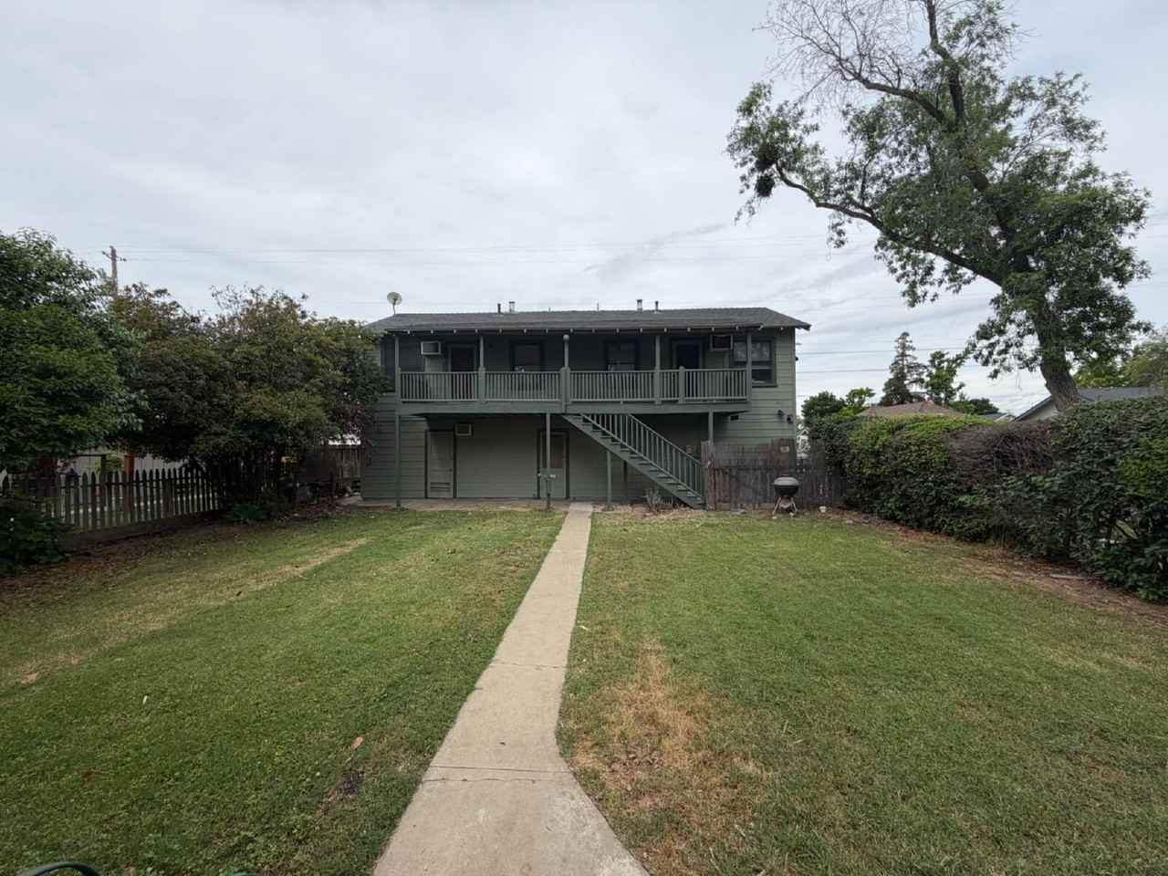 1821 H St - Photo 2 of 10