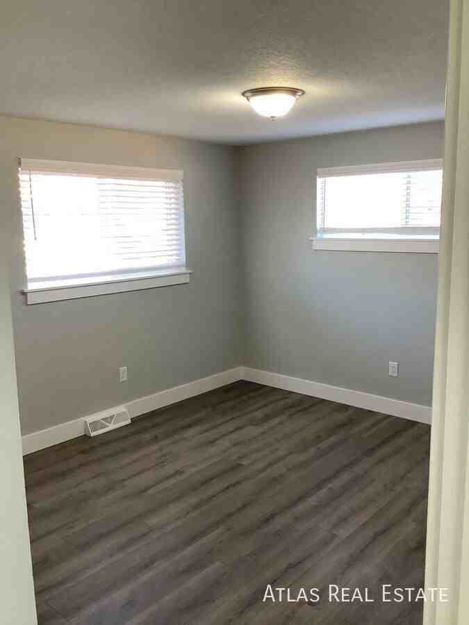 13666 E Dakota Ave - Photo 4 of 15