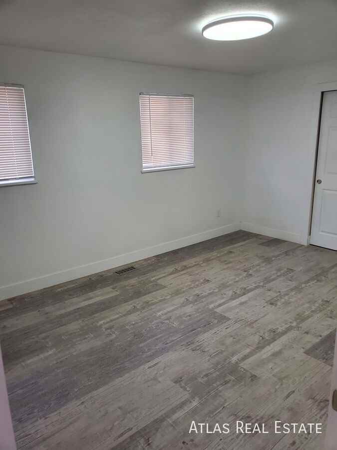 7872 W 84th Ct - Photo 4 of 11