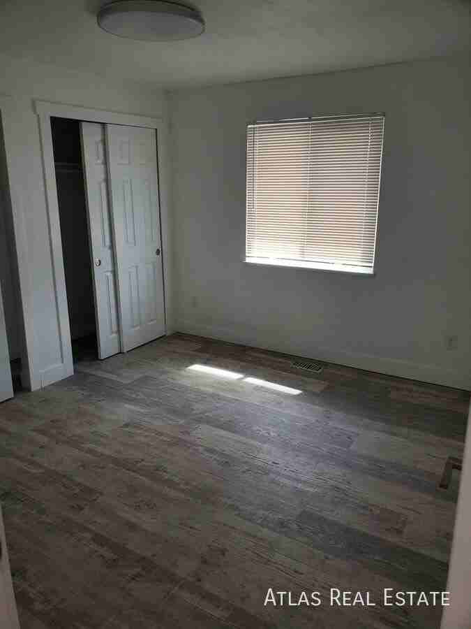 7872 W 84th Ct - Photo 5 of 11