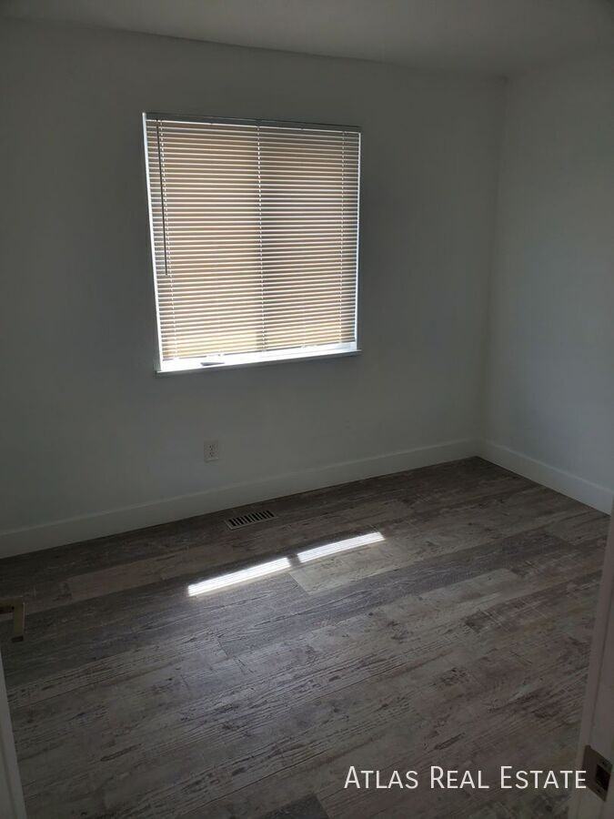 7872 W 84th Ct - Photo 6 of 11