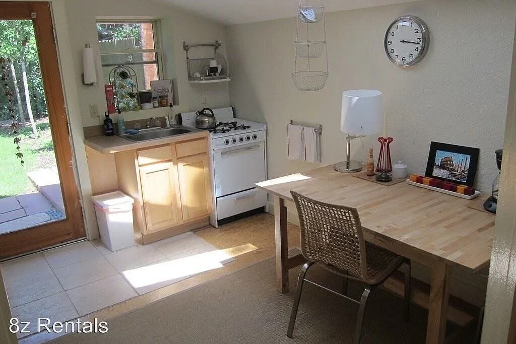 1544 9th St Unit B - Photo 3 of 9