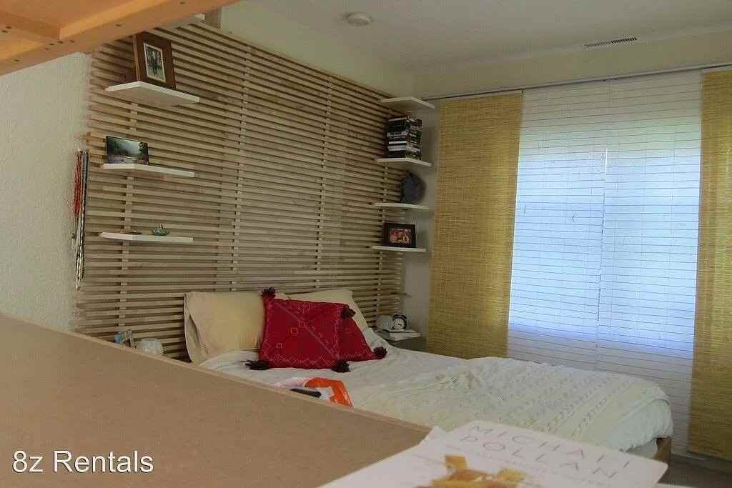 1544 9th St Unit B - Photo 6 of 9