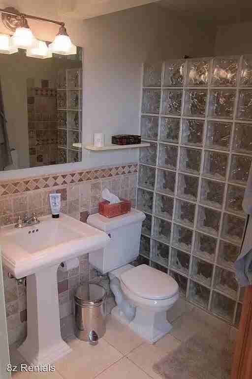 1544 9th St Unit B - Photo 7 of 9