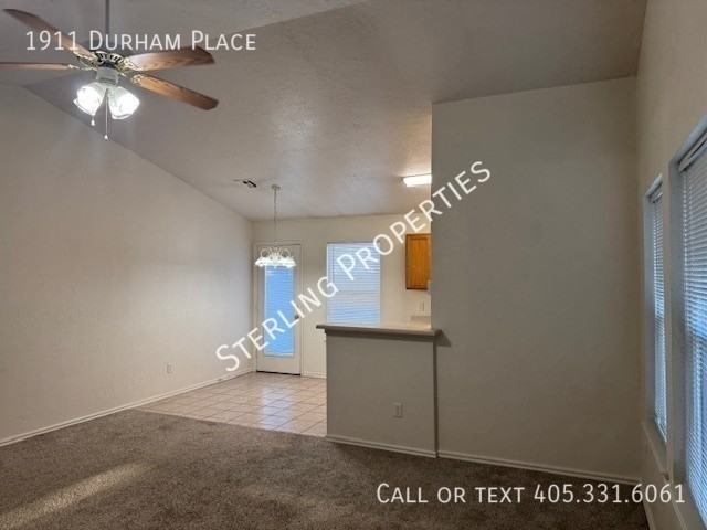 1911 Durham Pl - Photo 4 of 33