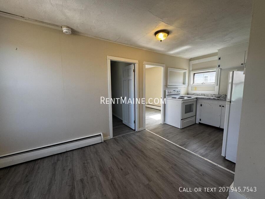 24 Green St #4 - Photo 3 of 10