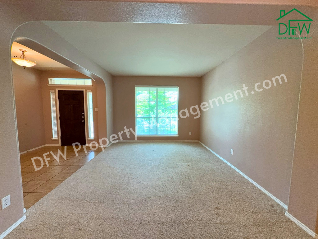 9709 Gessner Dr - Photo 2 of 40