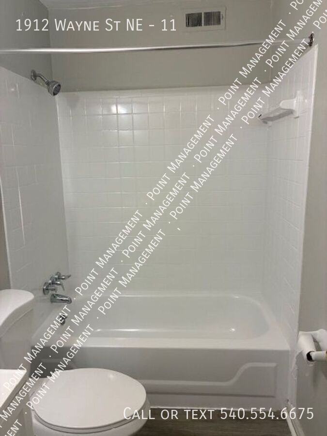 1912 Wayne St Ne #11 - Photo 4 of 10