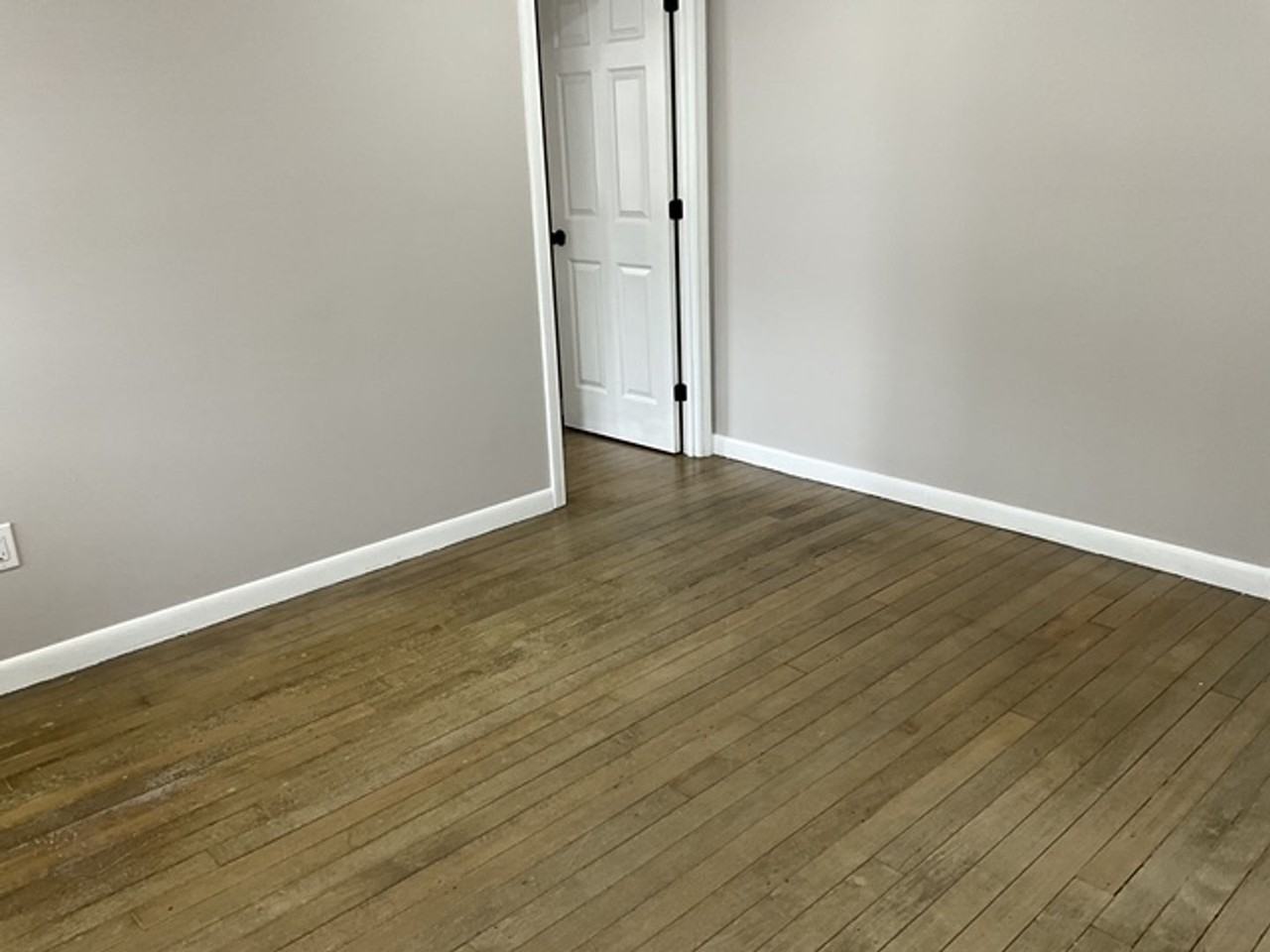 38 Park Ave #C - Photo 3 of 6