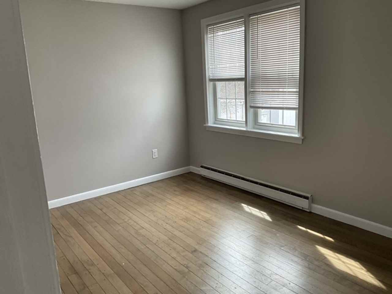 38 Park Ave #C - Photo 5 of 6