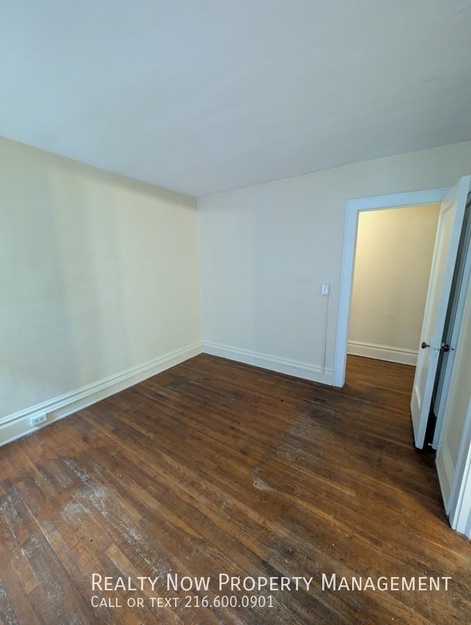 2453 Overlook Rd Apt 3 #3 - Photo 4 of 20