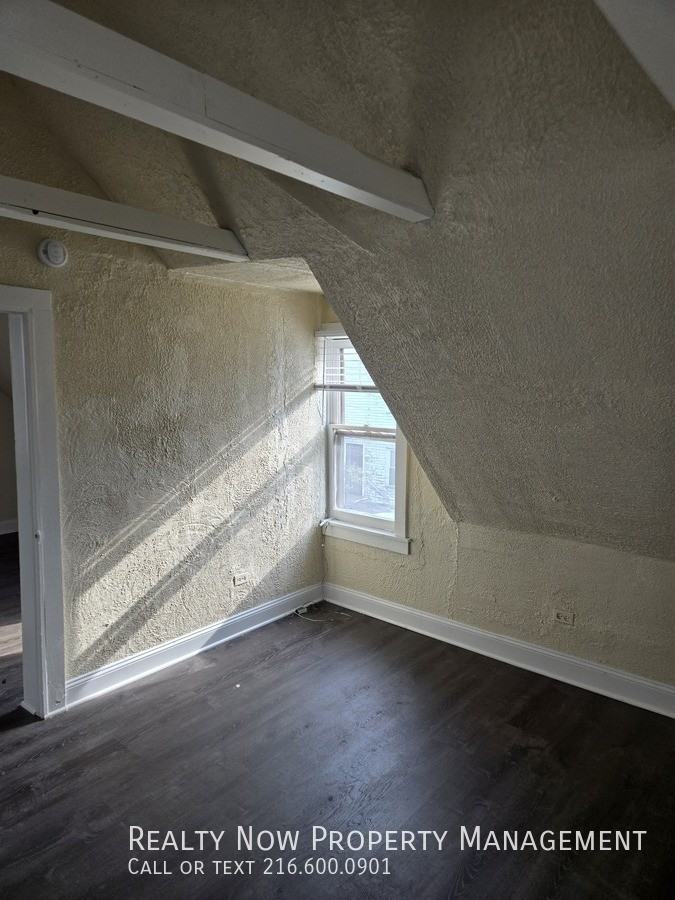 2086 W 81st St Unit 2 #2 - Photo 6 of 18