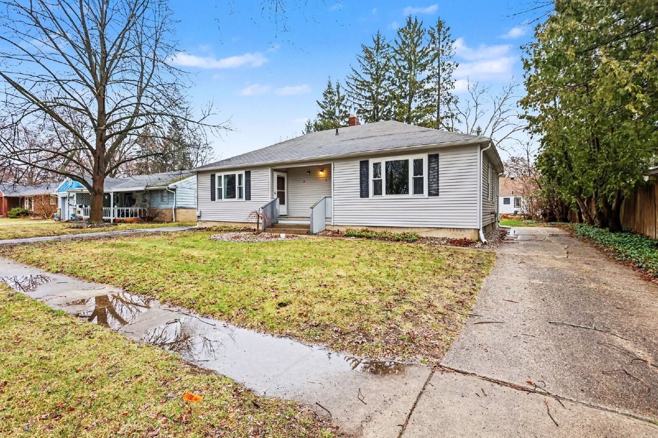 6 W Wyllys Ct - Photo 2 of 15