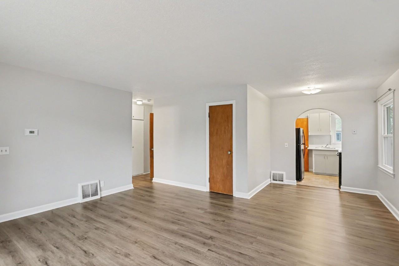 6 W Wyllys Ct - Photo 5 of 15