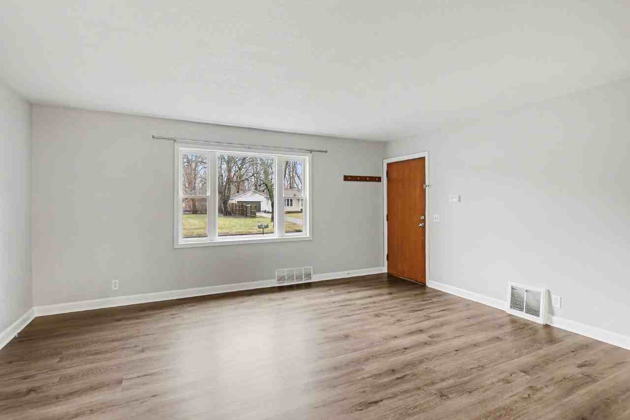 6 W Wyllys Ct - Photo 7 of 15