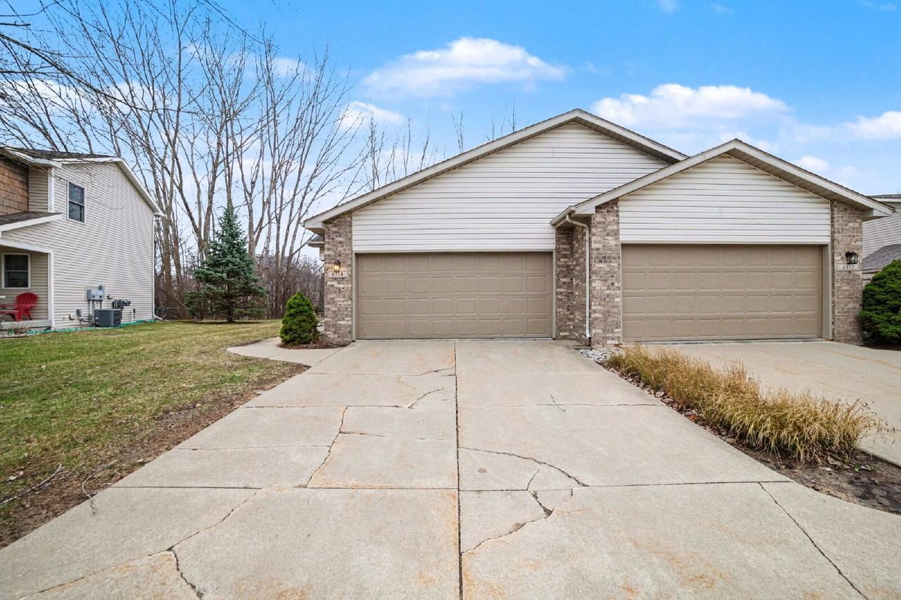 6114 Summerset Dr - Photo 2 of 15