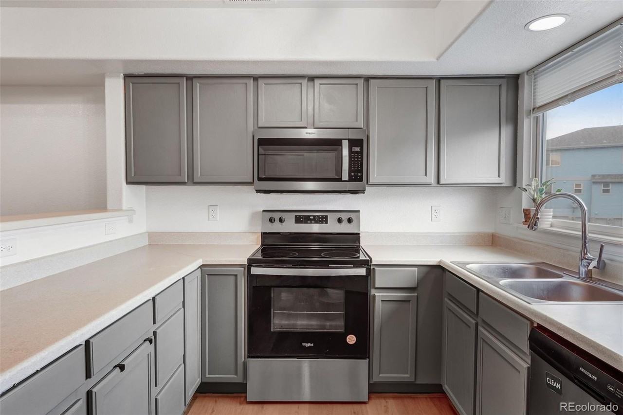 12063 Monaco Ct - Photo 6 of 26