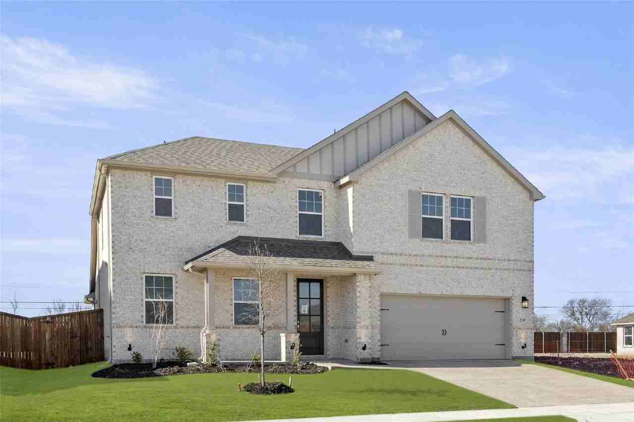 2109 Hibiscus Ln - Photo 2 of 28