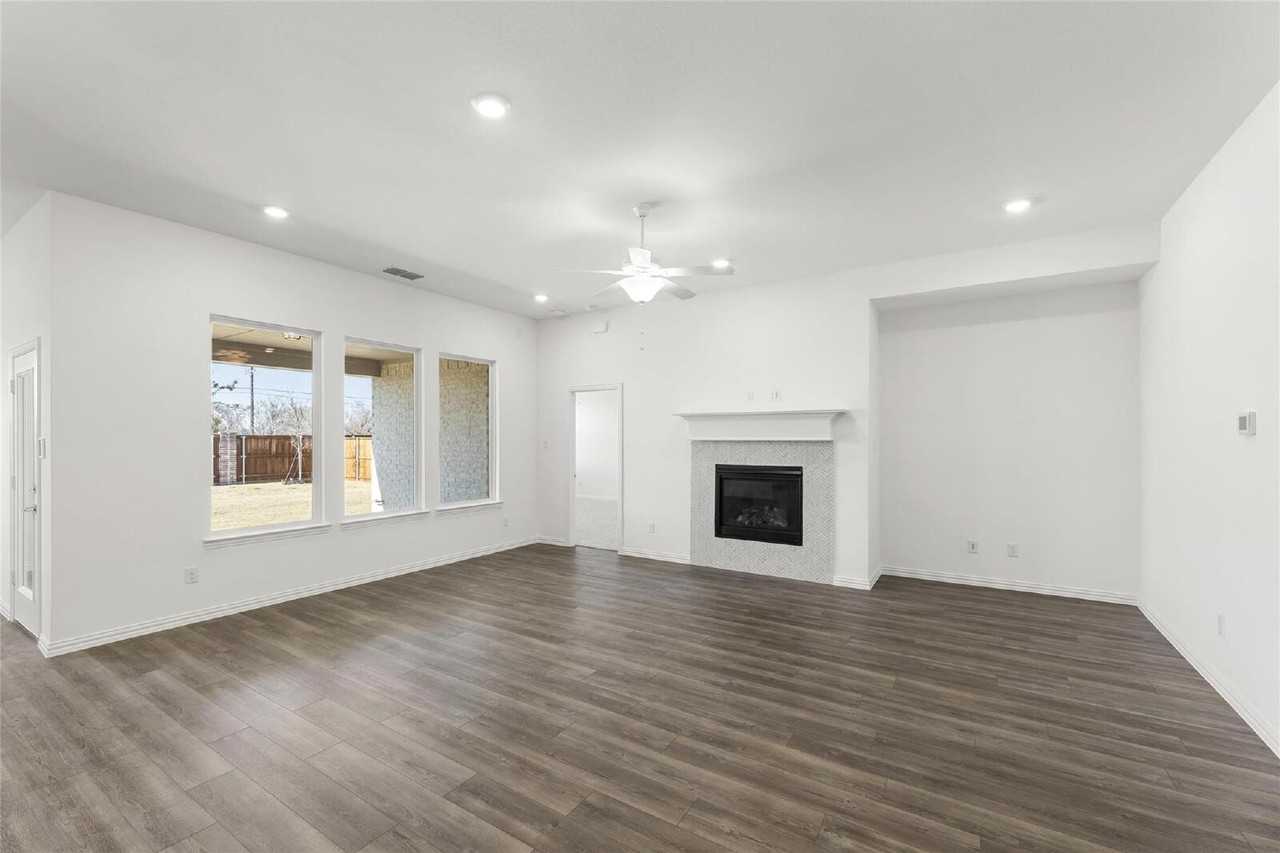 2109 Hibiscus Ln - Photo 6 of 28