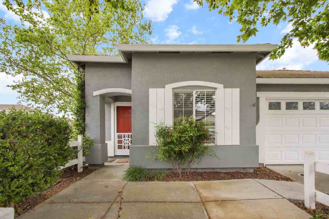 2394 Roualt St - Photo 2 of 33