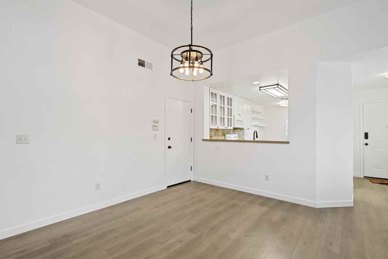 2394 Roualt St - Photo 6 of 33
