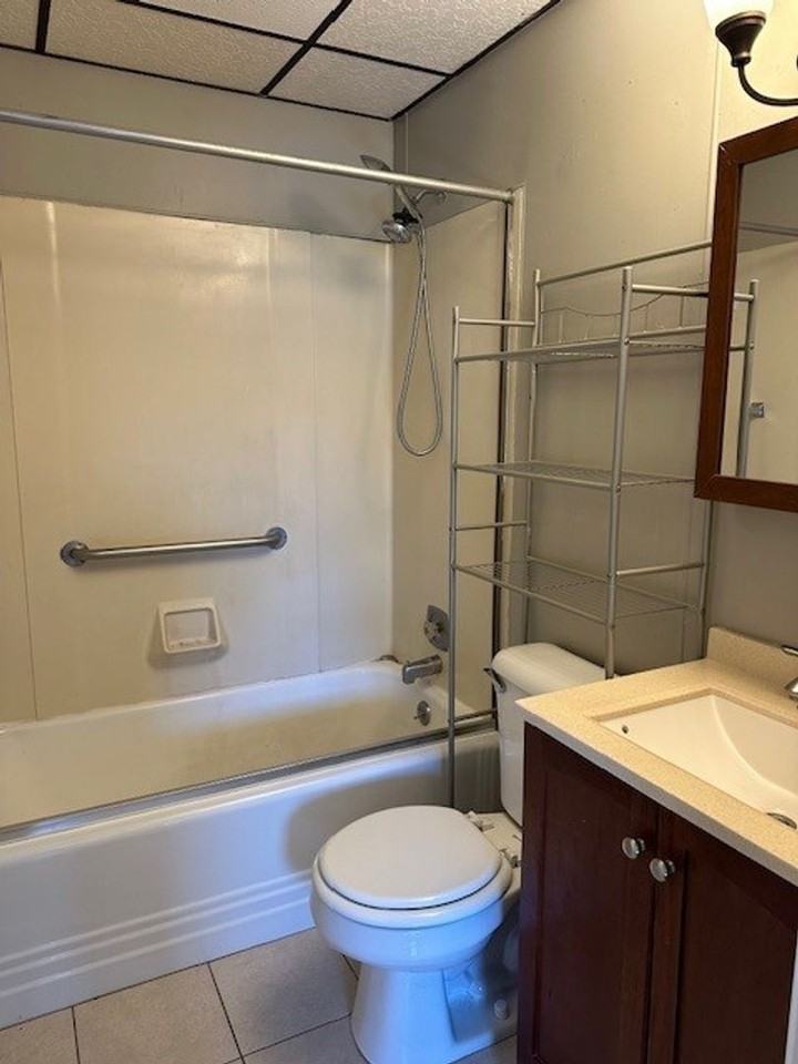 317 S Wilson St - Photo 7 of 12