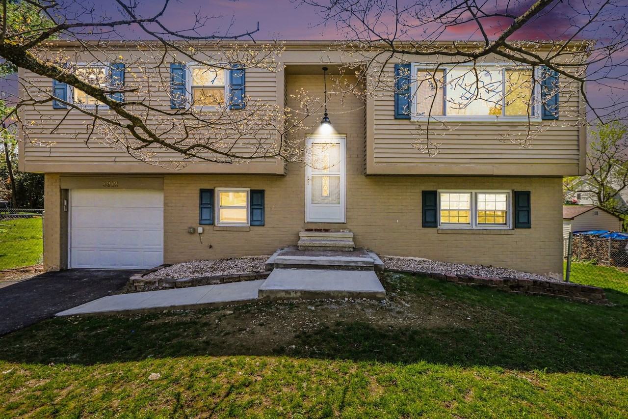 3912 Brookridge Dr - Photo 2 of 31
