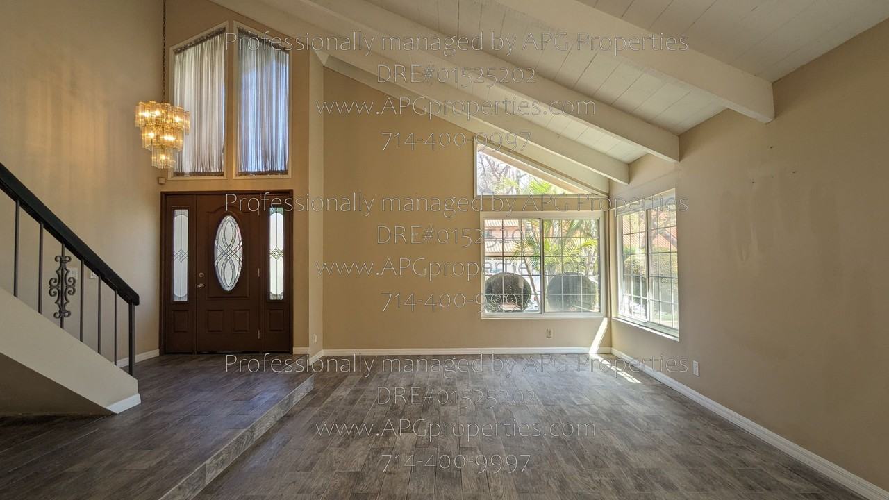 1745 N Pheasant St - Photo 6 of 41