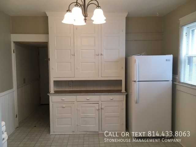 3603 Maple St - Photo 6 of 11