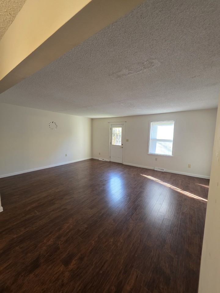 8315 Countryside Ln #8315 - Photo 4 of 19