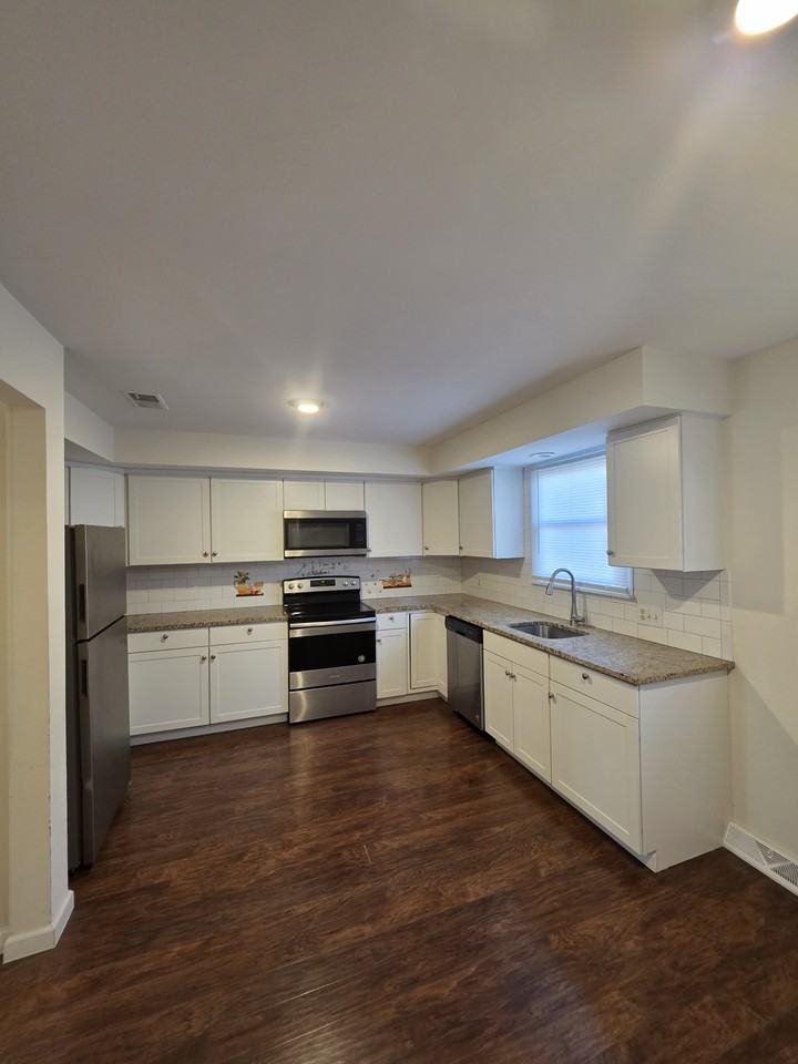 8315 Countryside Ln #8315 - Photo 6 of 19