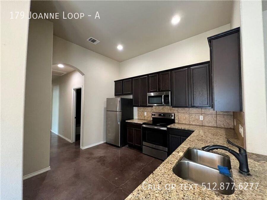 179 Joanne Loop #A - Photo 5 of 13