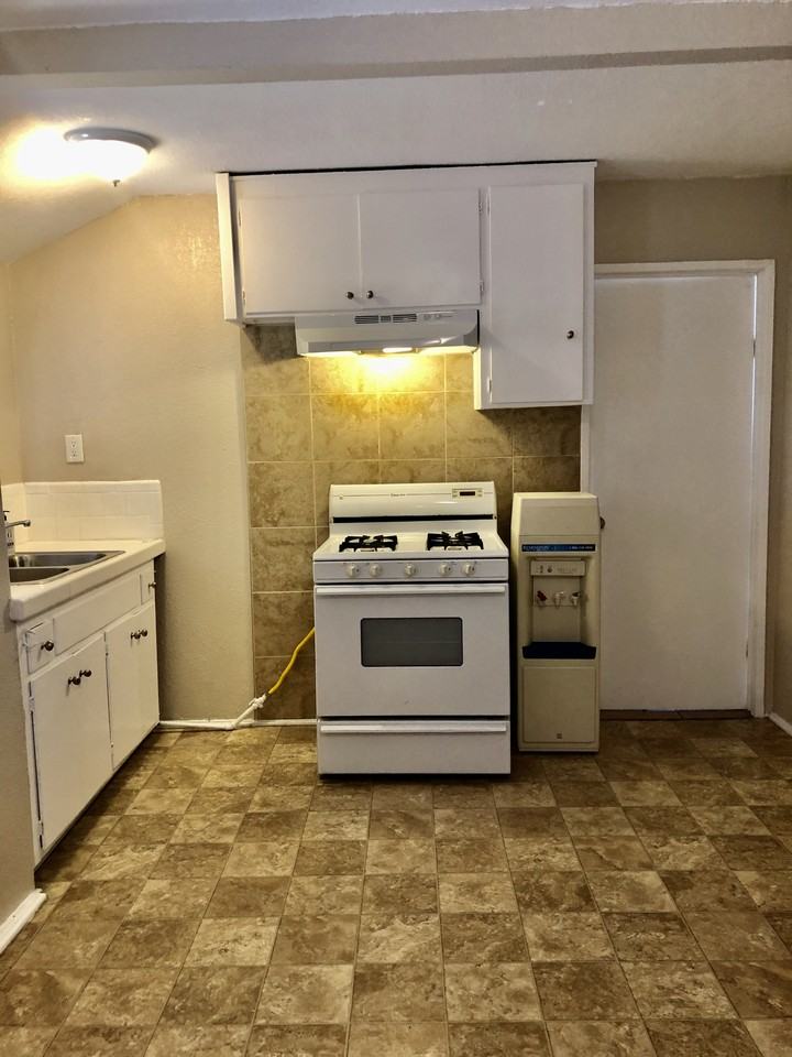 606 1/2 W 4th Ave #NA - Photo 5 of 14