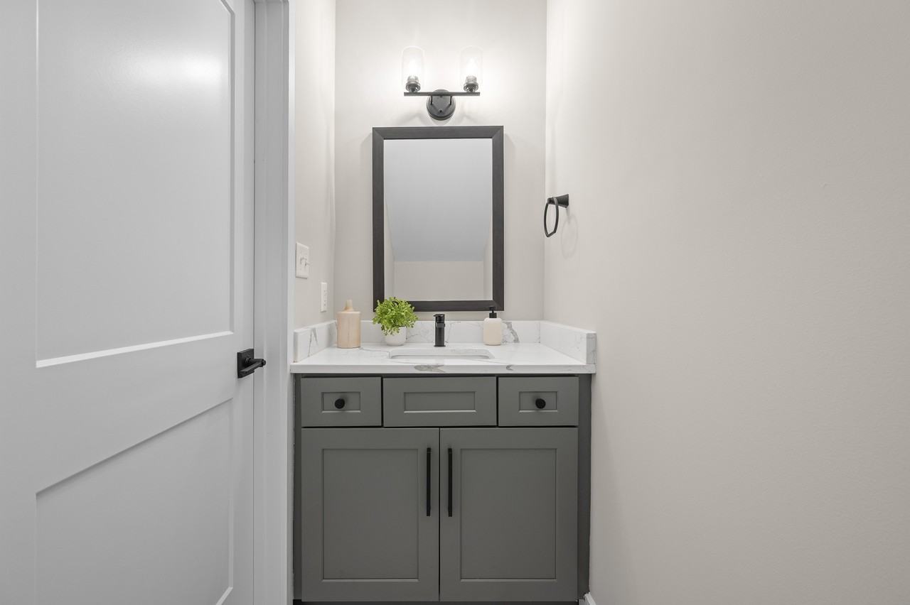 1101 S Westyn Loop #1101 - Photo 3 of 36