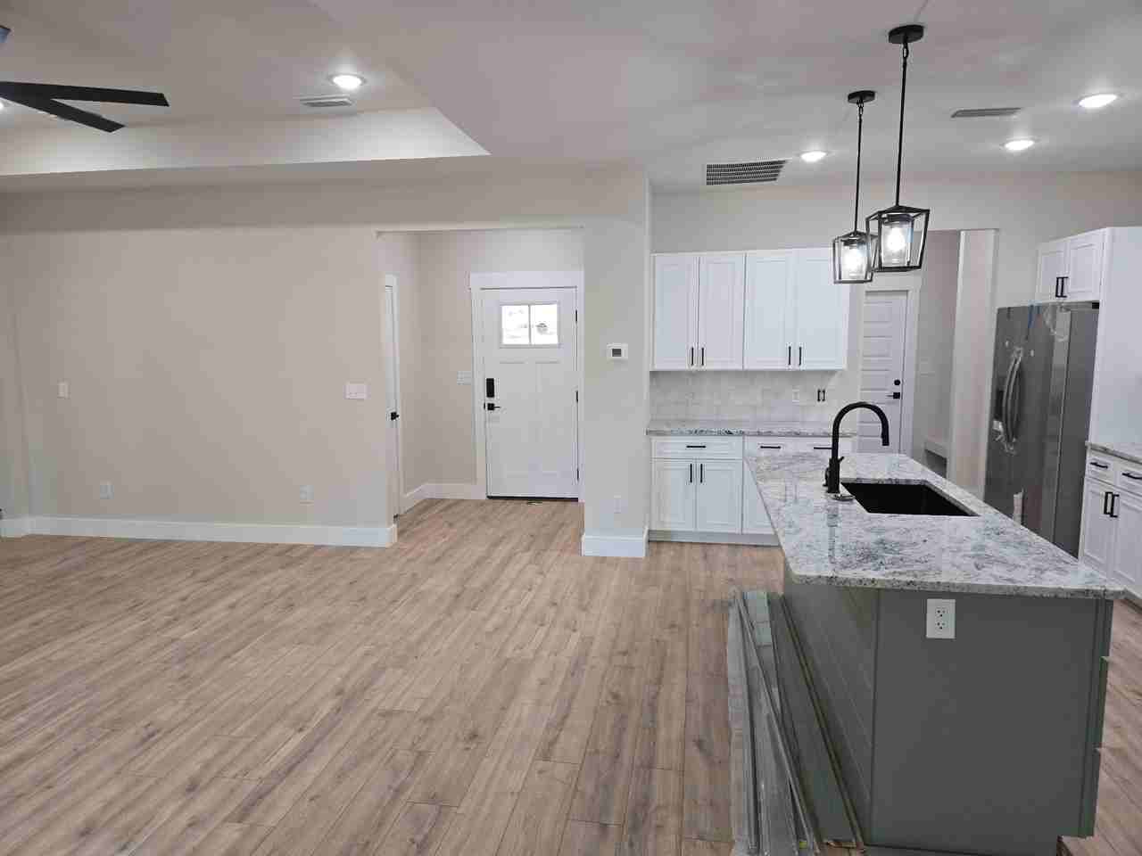 699 Pinewood Dr #NA - Photo 5 of 17