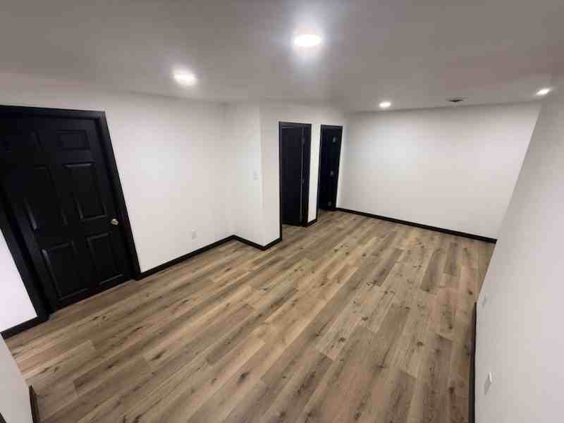 1725 Elmwood Ln #NA - Photo 4 of 31