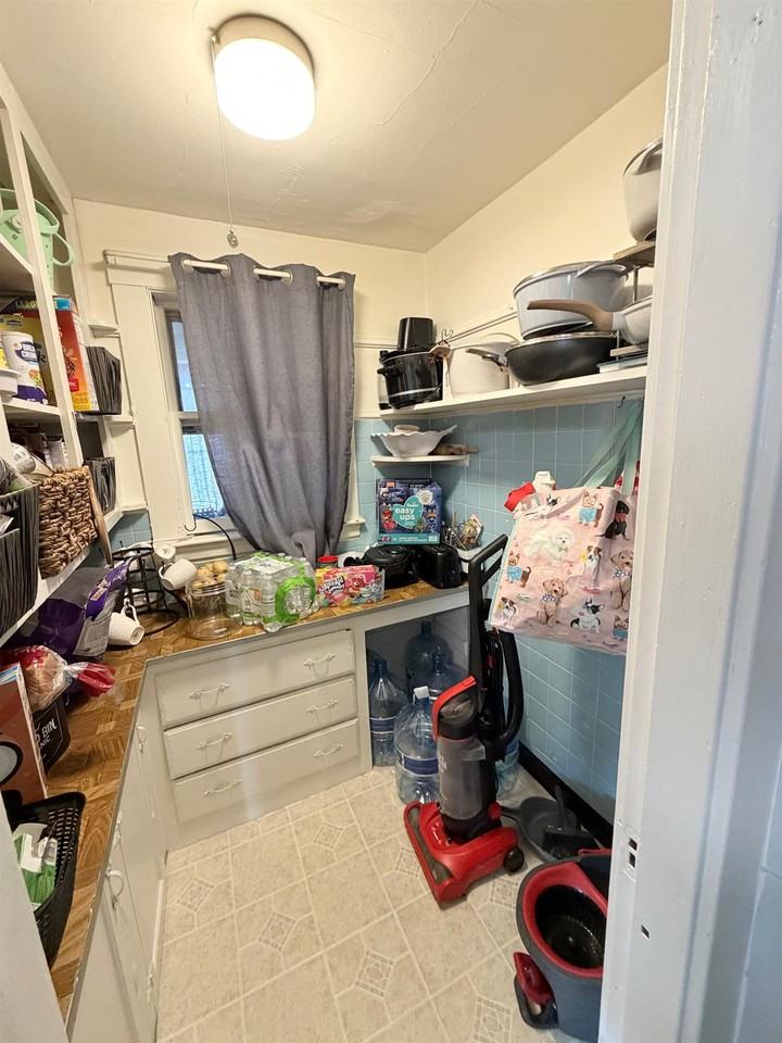 130 Bonner Ave #2 - Photo 7 of 12