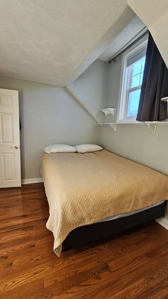 89 Sherwood Rd #NA - Photo 4 of 16