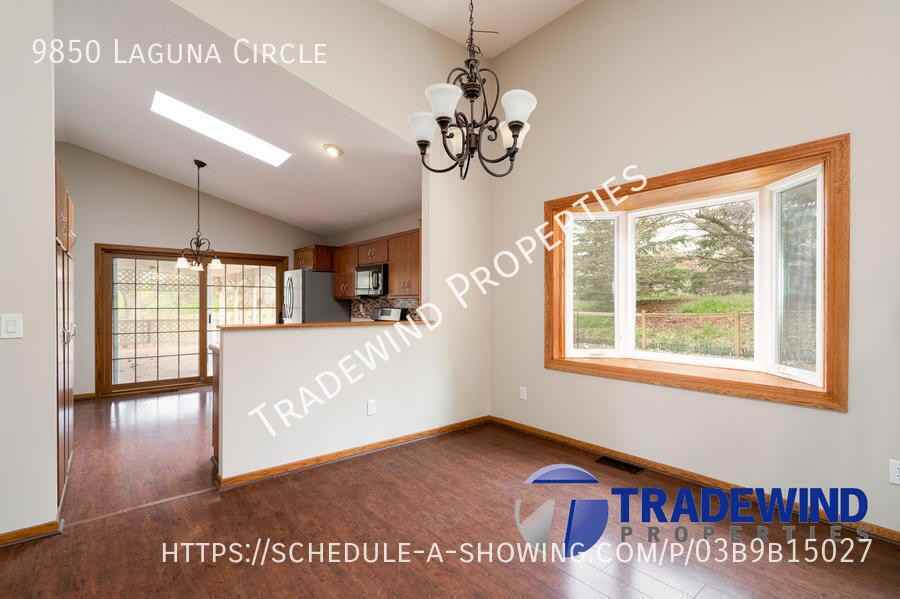 9850 Laguna Cir - Photo 5 of 34