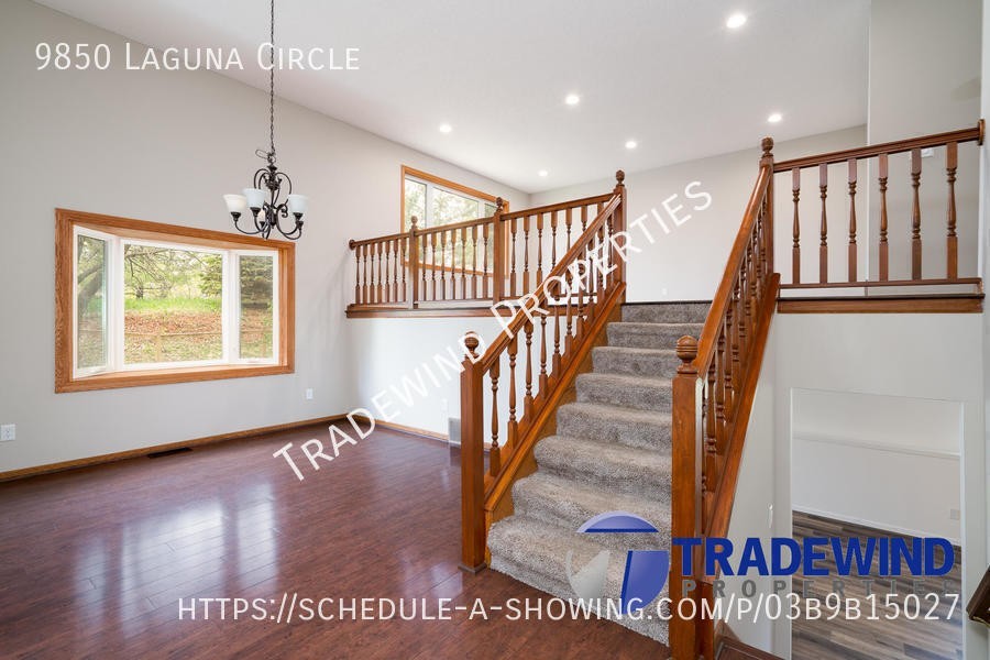 9850 Laguna Cir - Photo 6 of 34